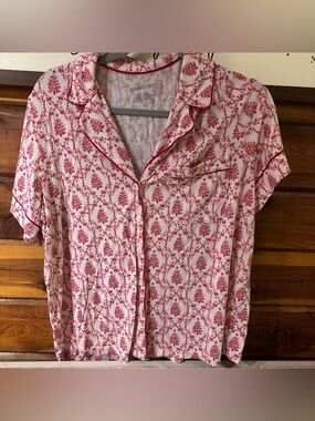 Shabby Chic Res & Cream Christmas Printed Button-Front Pajama Top